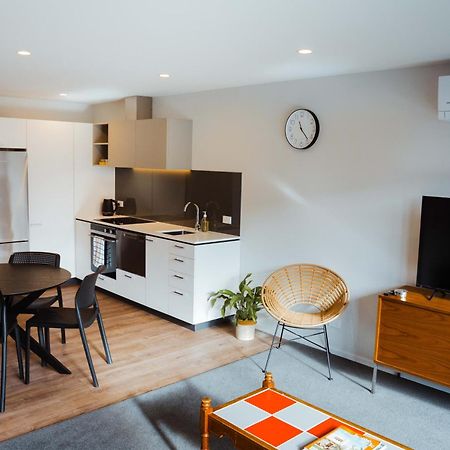 New Townhouse, Heart Of City Centre, 2 Bed 2 Bath, Car Park Κράισττσερτς Εξωτερικό φωτογραφία